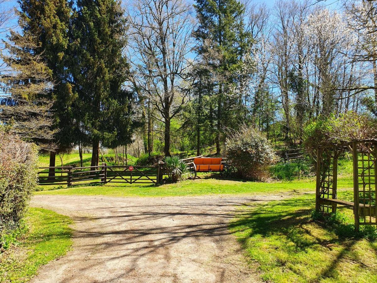 Moulin Du Pommier Glamping & Camping Saulgond エクステリア 写真