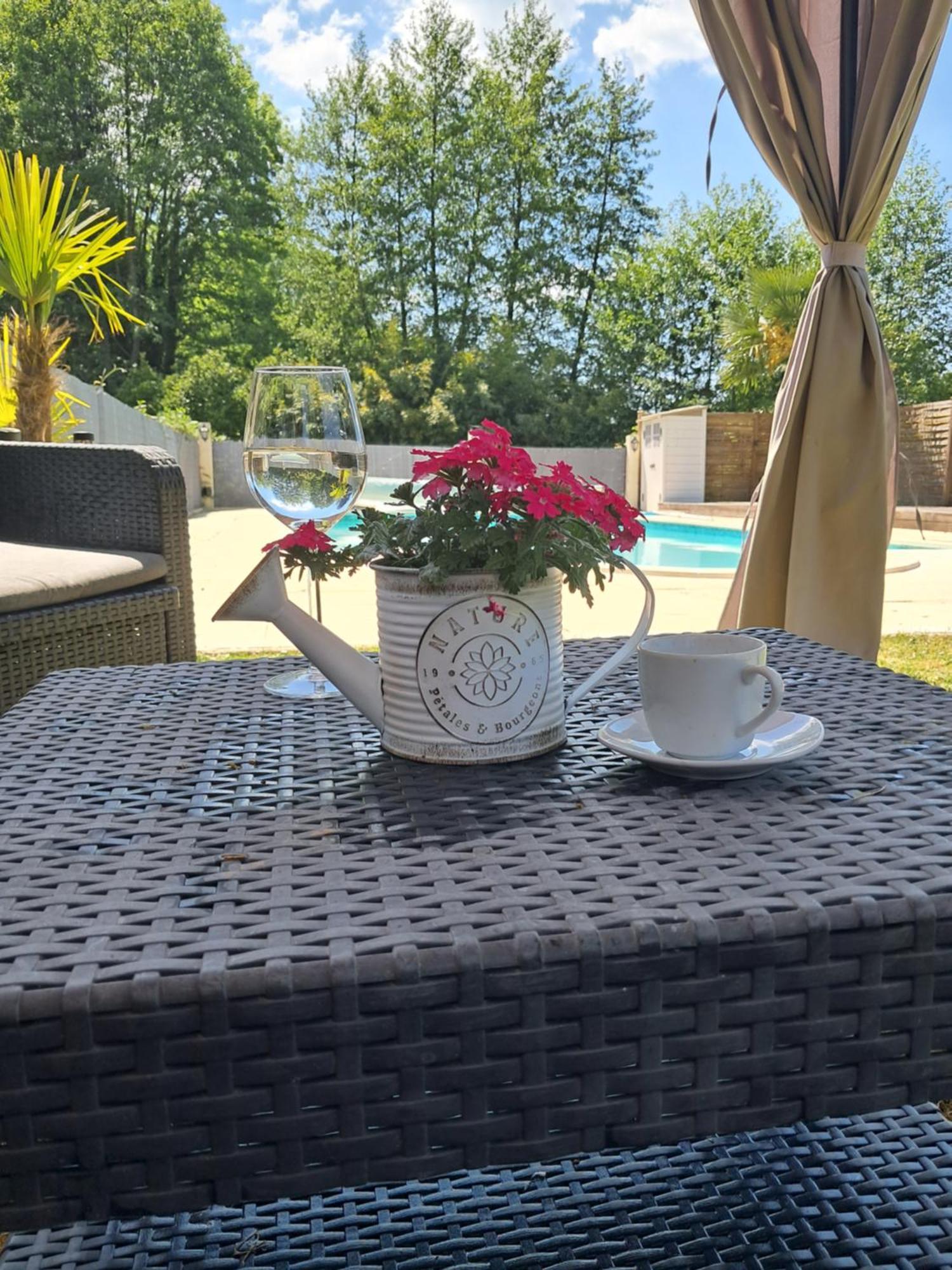 Moulin Du Pommier Glamping & Camping Saulgond エクステリア 写真